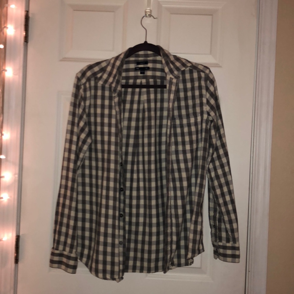 Grey and white gap flannel